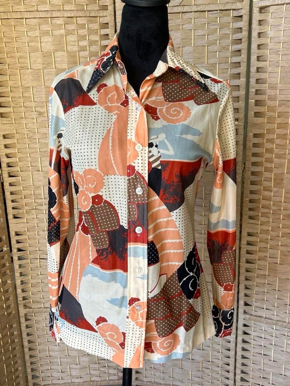 True Vintage Abstract Print Button-Down Shirt in Peach, Cream & Blue